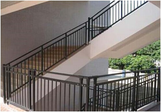 ���ݷ���